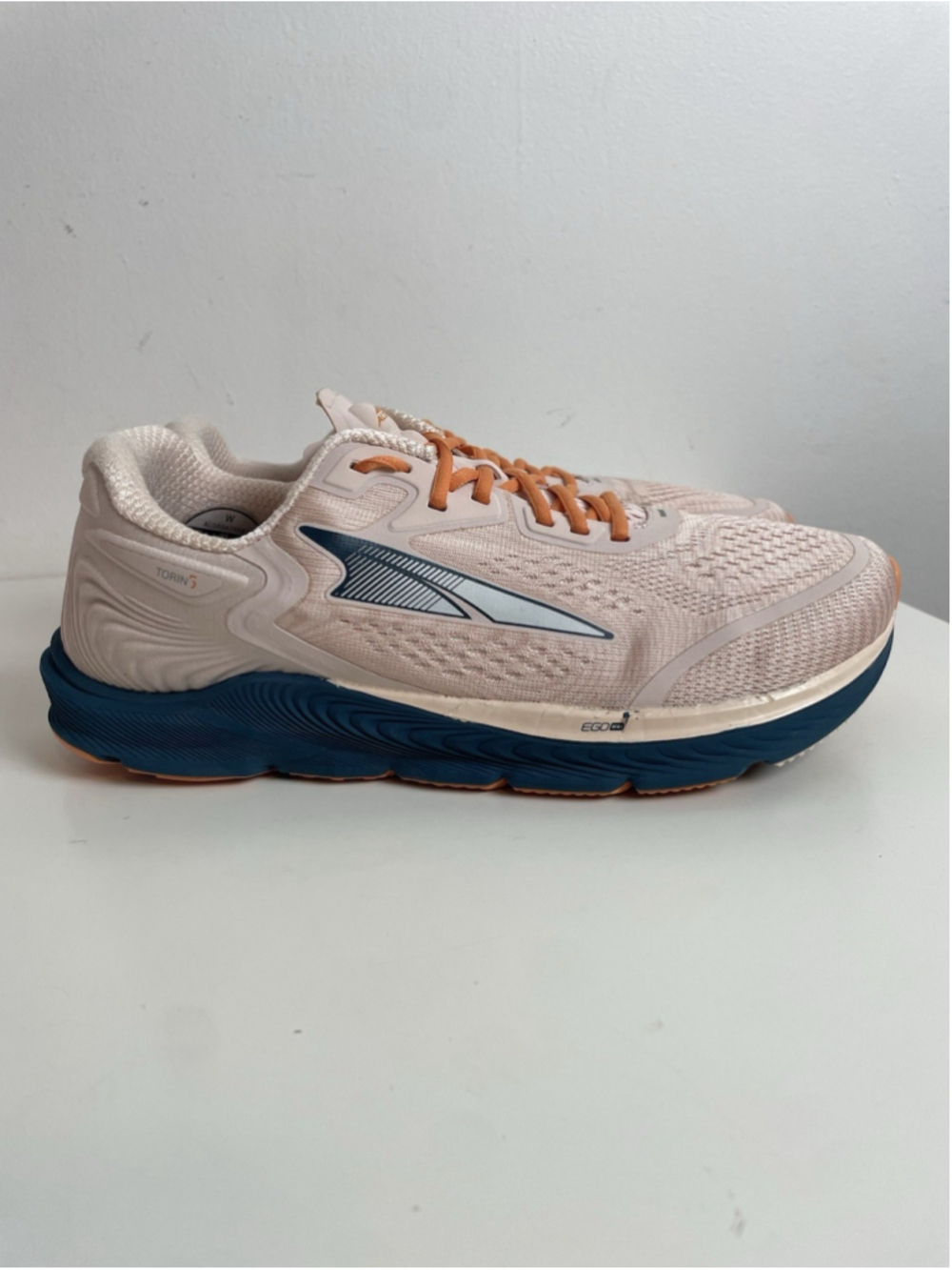 Altra Torin 5 Women's Size 10.5 Dusty Pink Road Running Shoes Foot Shape